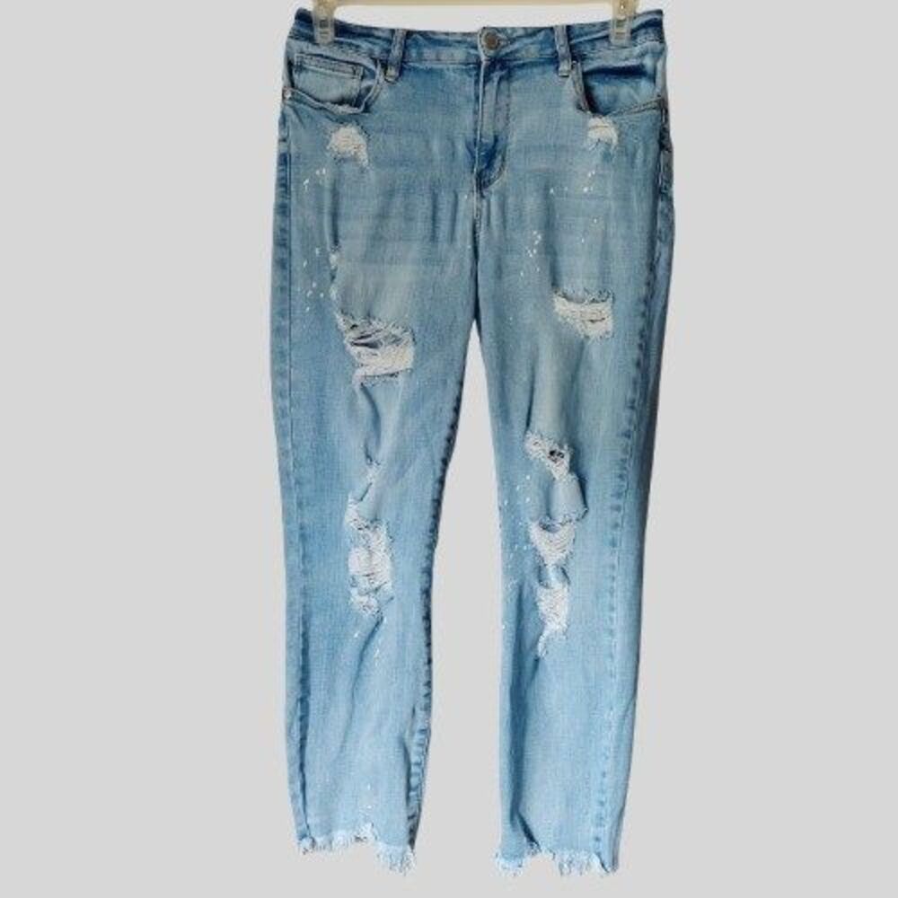 Judy Blue Light Wash Womens Jeans 13/31 Boyfriend Distressed Rips Raw Hem Grunge